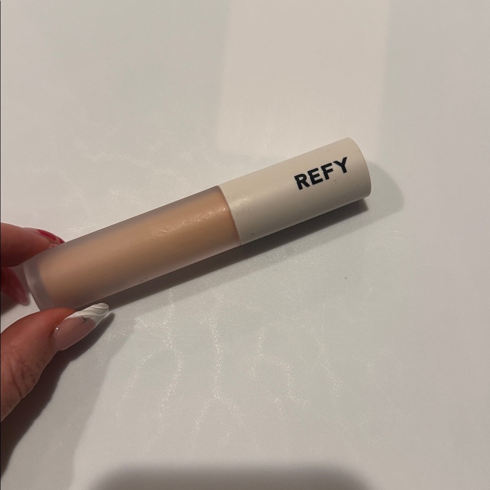 REFY 09 Concealer